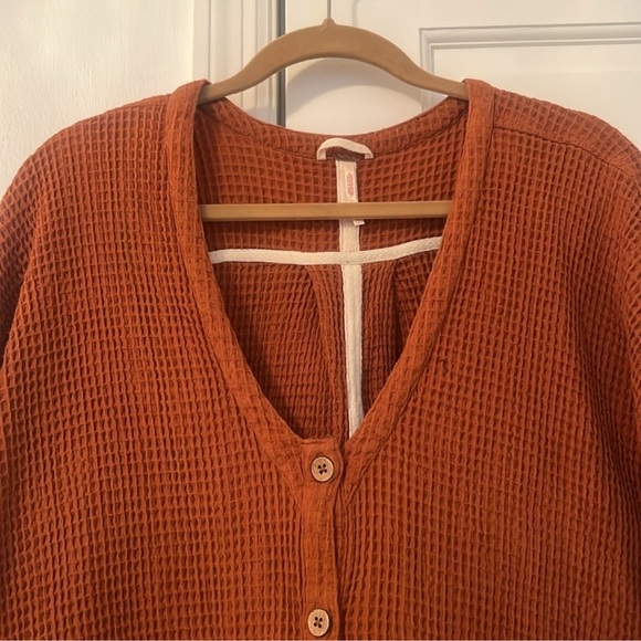 Free People Waffle Knit Oversized Button Front Cardi Tunic Copper - Picture 7 of 13